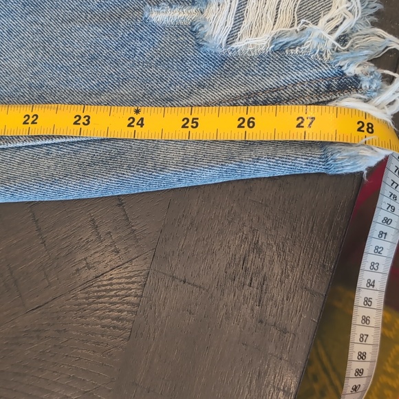 NWT!! Steve Madden Distressed Mid Rise  Wide-Leg Barrel Jeans - Picture 7 of 8